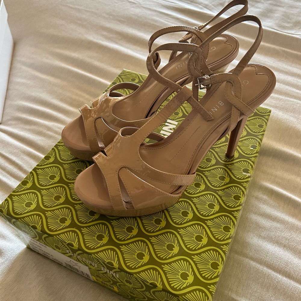 Gianni Bini Nude Strappy Heels